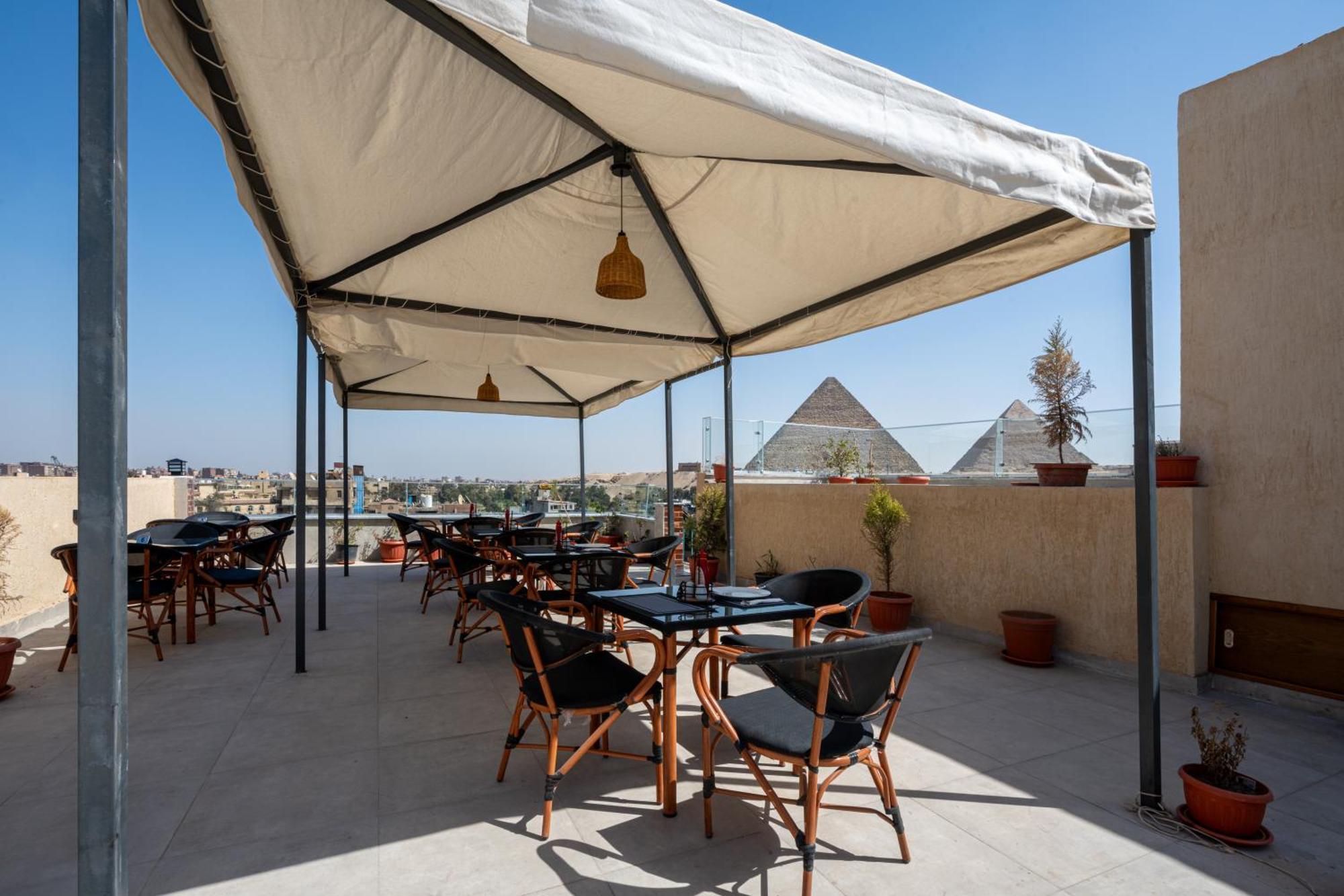 Dream Inn Pyramids View Kafrat al Jabal Exterior photo